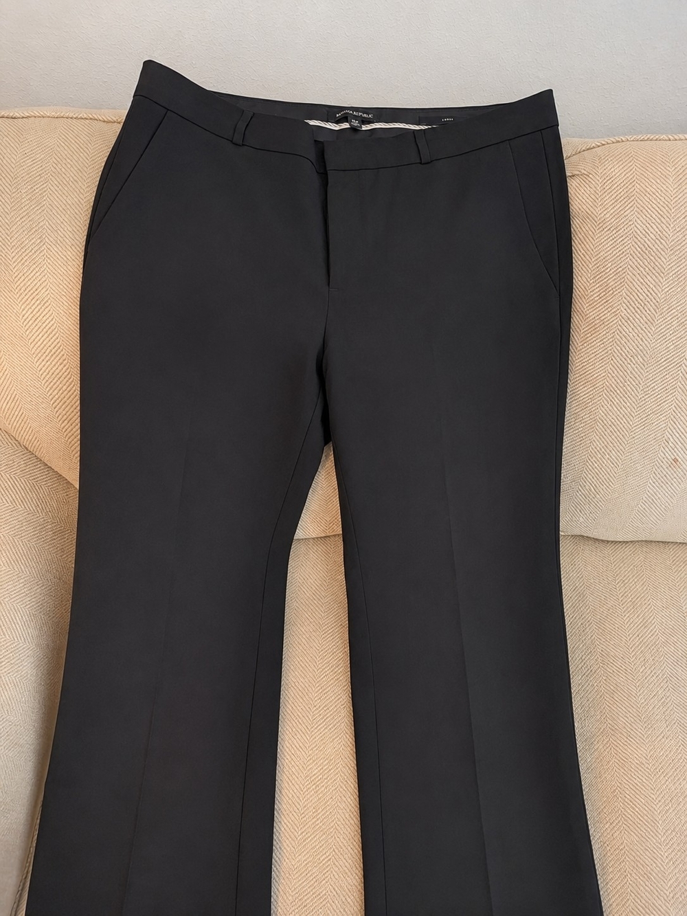 Banana Republic Logan black dress pants Size 12P. Classic tailored silhouette